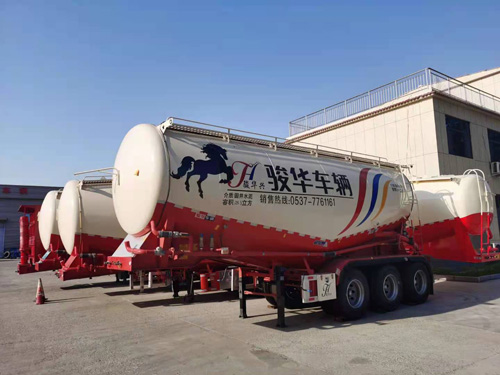 粉粒物料运输半挂车